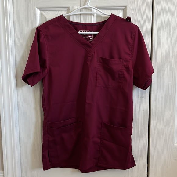 Maroon medical scrubs. Used only once! - Picture 2 of 2